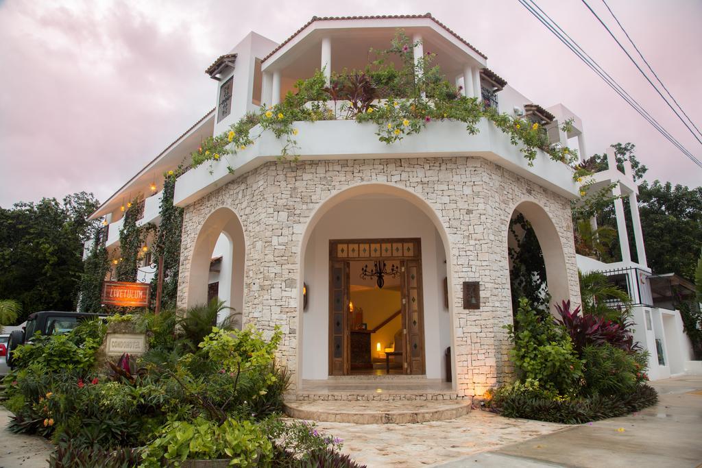Livetulum Aparthotel Exterior photo